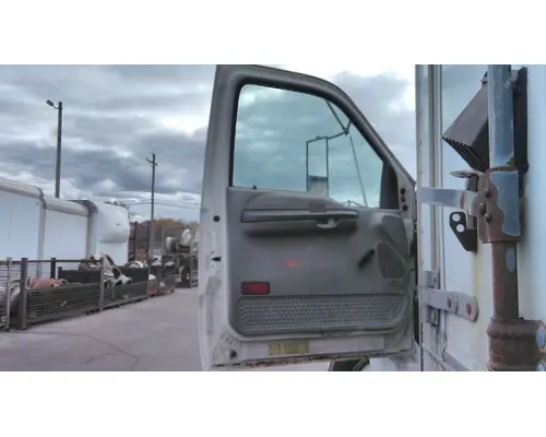 FORD F650SD (SUPER DUTY) 1999-2007 DOOR ASSEMBLY, FRONT