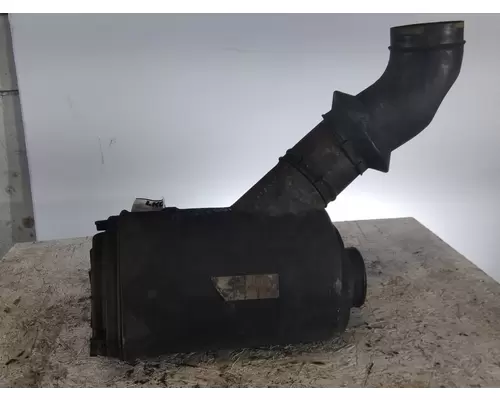 FORD F650SD (SUPER DUTY) AIR CLEANER
