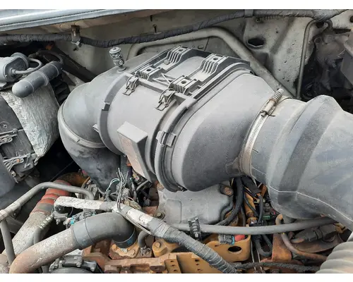 FORD F650SD (SUPER DUTY) AIR CLEANER