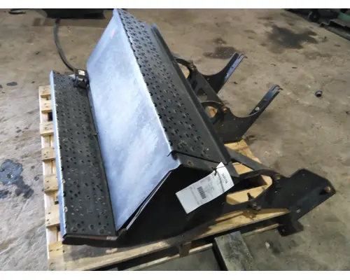 FORD F650SD (SUPER DUTY) BATTERY BOX