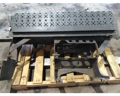FORD F650SD (SUPER DUTY) BATTERY BOX