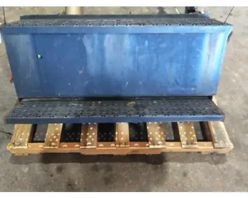 FORD F650SD (SUPER DUTY) BATTERY BOX