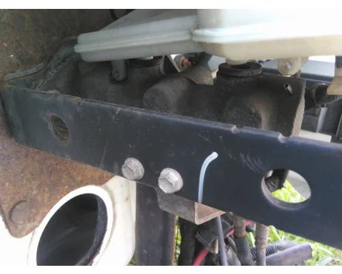 FORD F650SD (SUPER DUTY) BRAKE MASTER CYLINDER