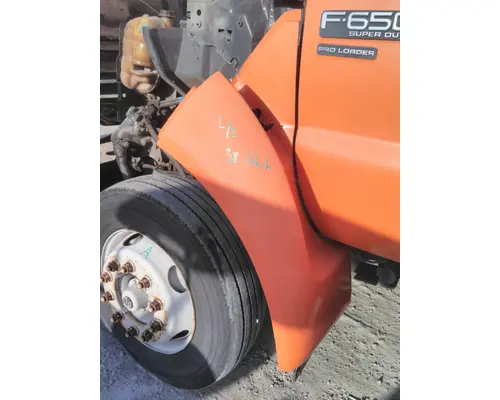 FORD F650SD (SUPER DUTY) FENDER EXTENSION