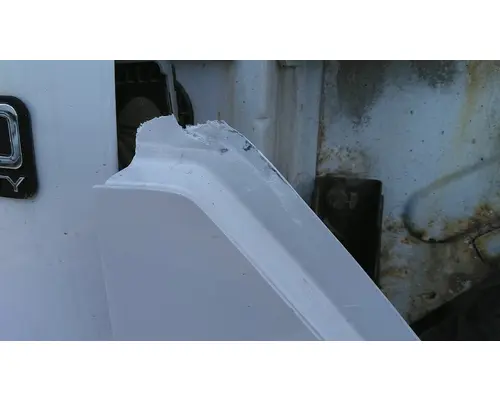 FORD F650SD (SUPER DUTY) FENDER EXTENSION