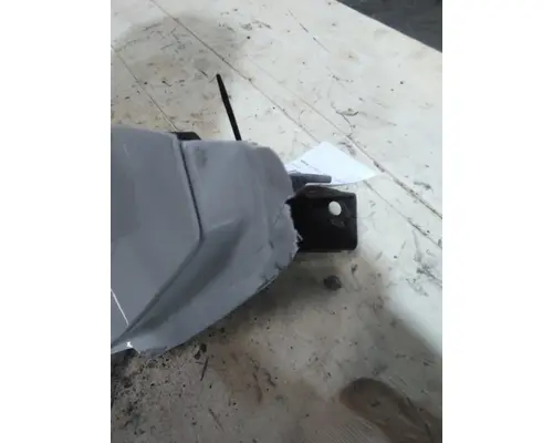 FORD F650SD (SUPER DUTY) FENDER EXTENSION