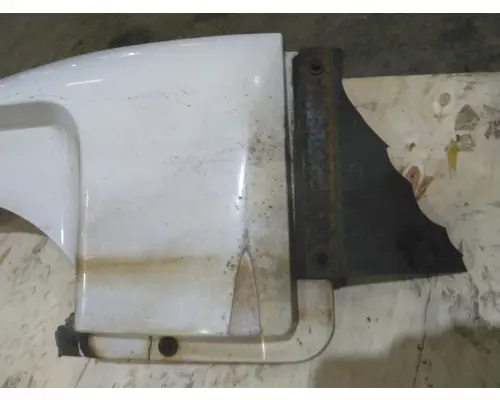 FORD F650SD (SUPER DUTY) FENDER EXTENSION