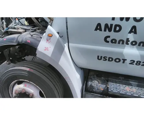 FORD F650SD (SUPER DUTY) FENDER EXTENSION