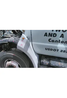FORD F650SD (SUPER DUTY) FENDER EXTENSION