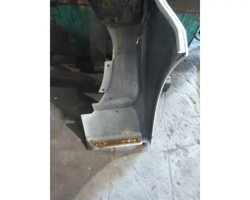 FORD F650SD (SUPER DUTY) FENDER EXTENSION