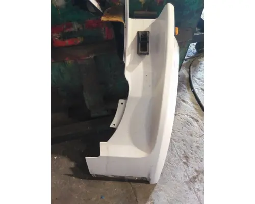 FORD F650SD (SUPER DUTY) FENDER EXTENSION