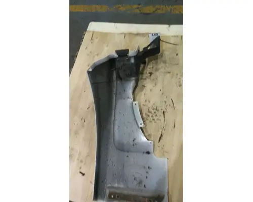 FORD F650SD (SUPER DUTY) FENDER EXTENSION