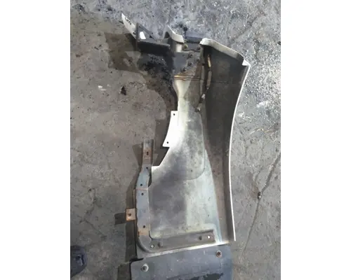 FORD F650SD (SUPER DUTY) FENDER EXTENSION