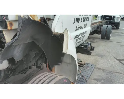 FORD F650SD (SUPER DUTY) FENDER EXTENSION