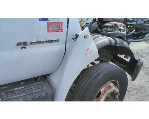 FORD F650SD (SUPER DUTY) FENDER EXTENSION