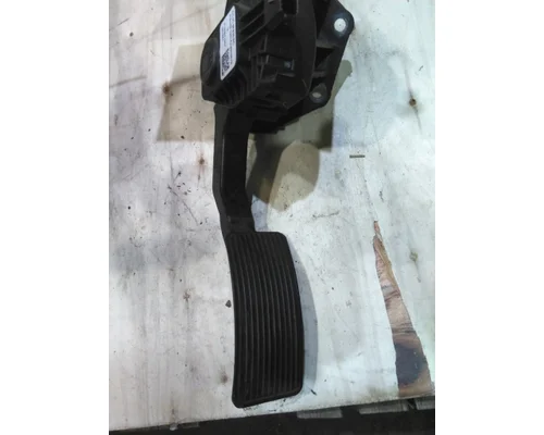 FORD F650SD (SUPER DUTY) FOOT PEDAL