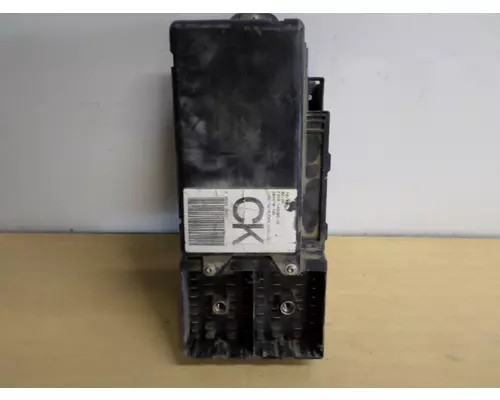 FORD F650SD (SUPER DUTY) FUSE BOX