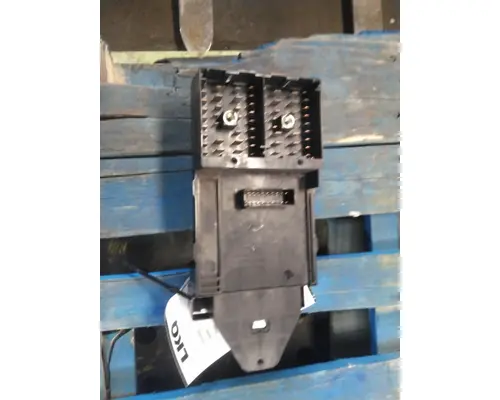 FORD F650SD (SUPER DUTY) FUSE BOX