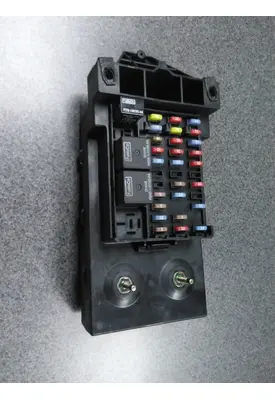 FORD F650SD (SUPER DUTY) FUSE BOX