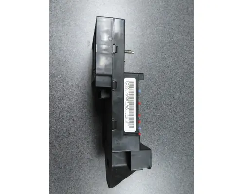 FORD F650SD (SUPER DUTY) FUSE BOX