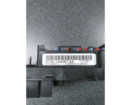 FORD F650SD (SUPER DUTY) FUSE BOX