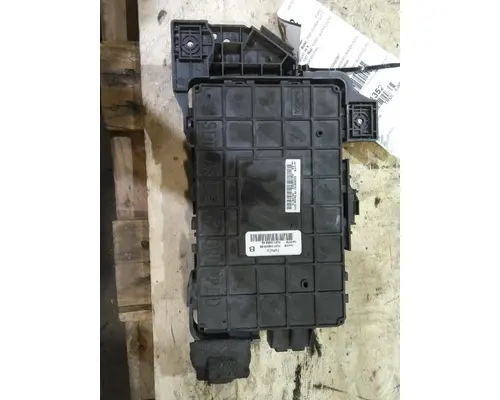 FORD F650SD (SUPER DUTY) FUSE BOX