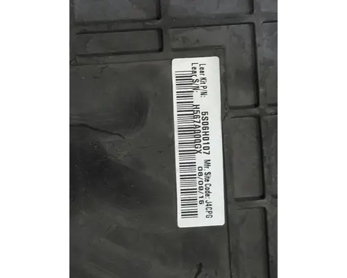 FORD F650SD (SUPER DUTY) FUSE BOX
