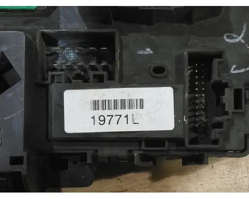 FORD F650SD (SUPER DUTY) FUSE BOX