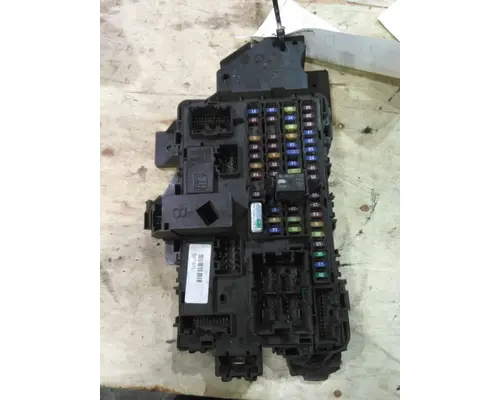 FORD F650SD (SUPER DUTY) FUSE BOX