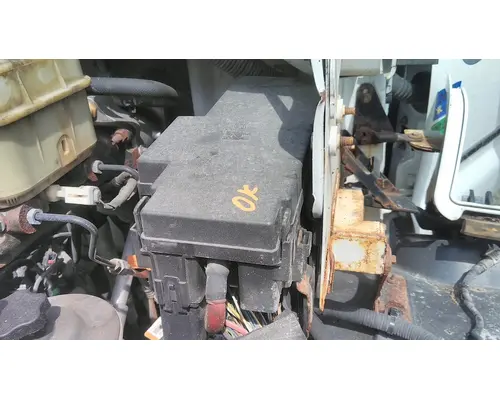 FORD F650SD (SUPER DUTY) FUSE BOX