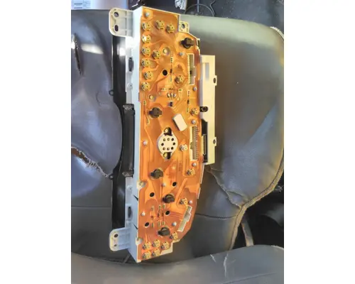 FORD F650SD (SUPER DUTY) GAUGE CLUSTER