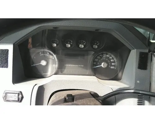 FORD F650SD (SUPER DUTY) GAUGE CLUSTER