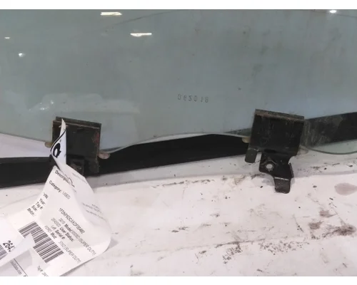 FORD F650SD (SUPER DUTY) GLASS, DOOR, FRONT