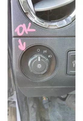 FORD F650SD (SUPER DUTY) HEADLAMP SWITCH