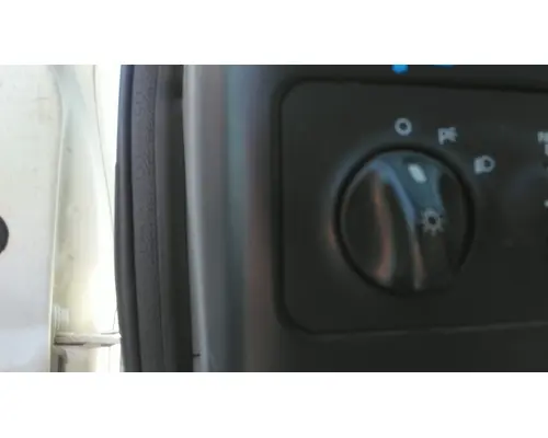 FORD F650SD (SUPER DUTY) HEADLAMP SWITCH