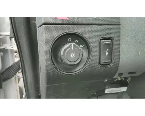 FORD F650SD (SUPER DUTY) HEADLAMP SWITCH