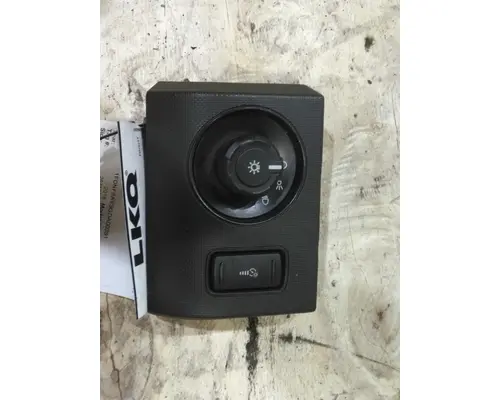FORD F650SD (SUPER DUTY) HEADLAMP SWITCH