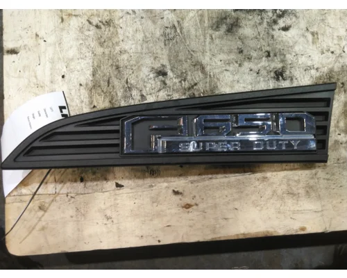 FORD F650SD (SUPER DUTY) HOOD ORNAMENT
