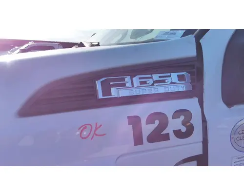 FORD F650SD (SUPER DUTY) HOOD ORNAMENT