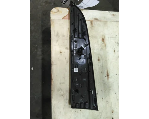 FORD F650SD (SUPER DUTY) HOOD ORNAMENT
