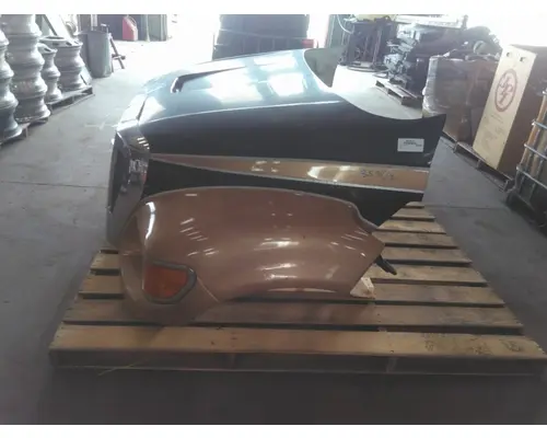 FORD F650SD (SUPER DUTY) HOOD