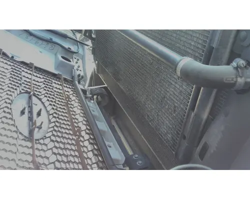 FORD F650SD (SUPER DUTY) RADIATOR ASSEMBLY