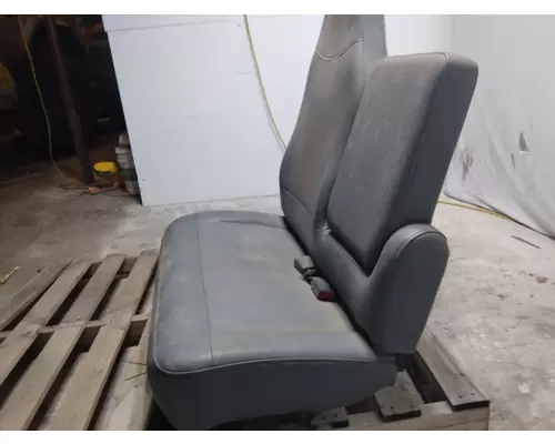 FORD F650SD (SUPER DUTY) SEAT, FRONT