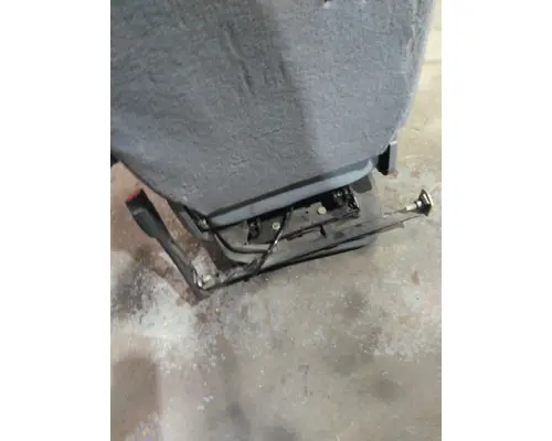 FORD F650SD (SUPER DUTY) SEAT, FRONT