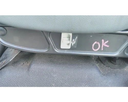 FORD F650SD (SUPER DUTY) SEAT, FRONT