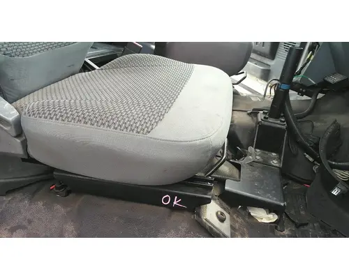 FORD F650SD (SUPER DUTY) SEAT, FRONT