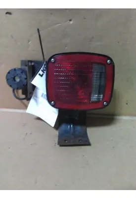 FORD F650SD (SUPER DUTY) STOP TURN TAIL LAMP