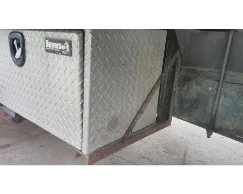 FORD F650SD (SUPER DUTY) TOOL BOX