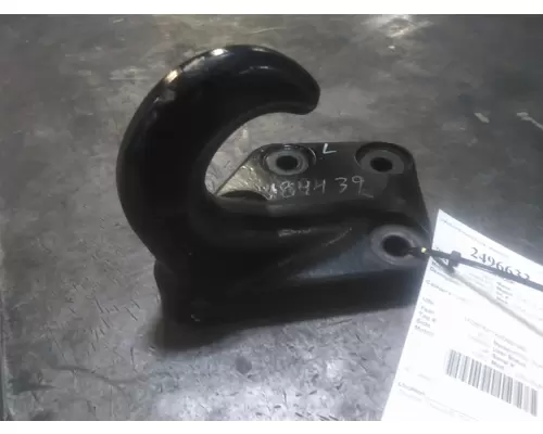 FORD F650SD (SUPER DUTY) TOW HOOK