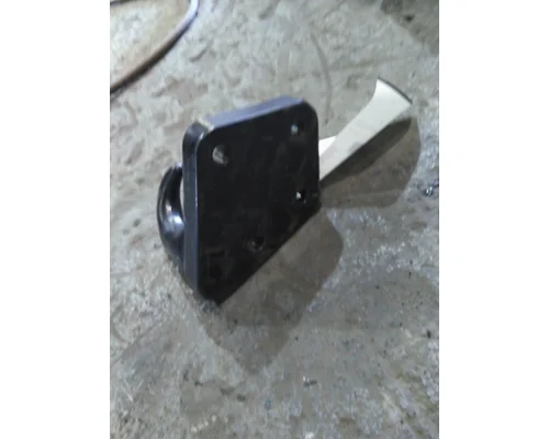 FORD F650SD (SUPER DUTY) TOW HOOK
